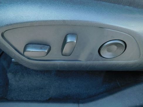 Used 2025 GMC Acadia Elevation image 42