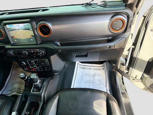 Used 2022 Jeep Gladiator Mojave image 17