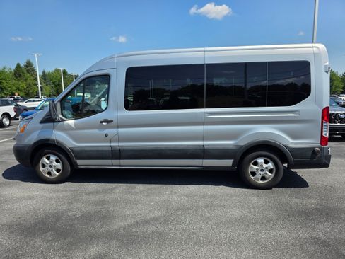 Used 2019 Ford Transit 350 XLT RWD image 2