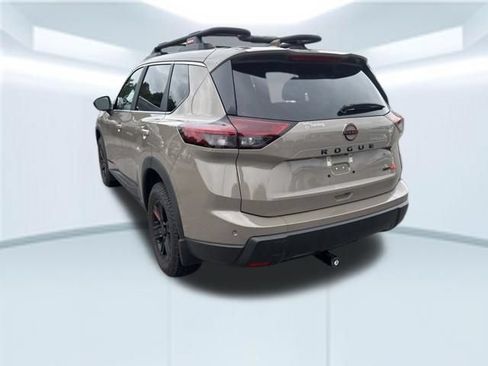 Used 2025 Nissan Rogue SV AWD/4WD image 8