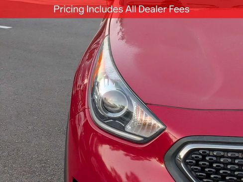 Used 2019 Kia Niro FE FWD image 10