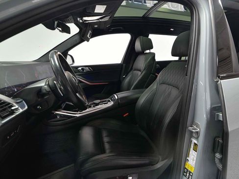 Certified 2024 BMW X7 xDrive40i w/ M Sport Package image 8