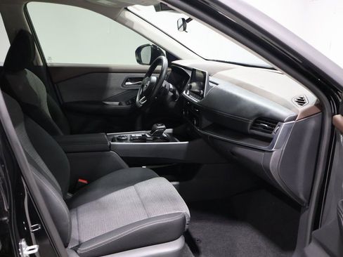 Used 2023 Nissan Rogue SV image 22