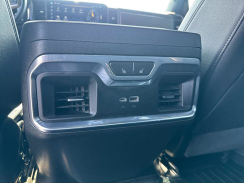 Used 2024 Chevrolet Silverado 2500 High Country w/ High Country Premium Package AWD/4WD image 12
