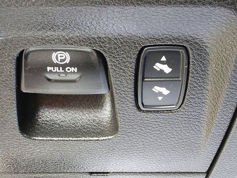 Used 2022 RAM 1500 Laramie image 29