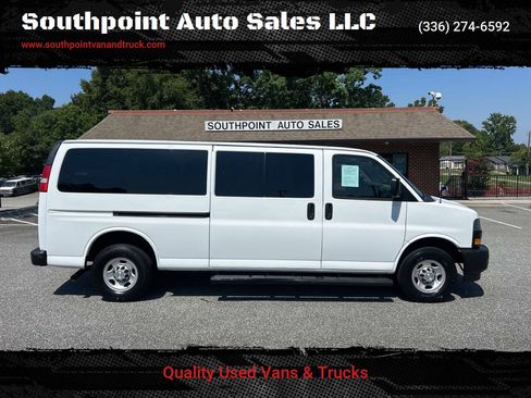 Used 2020 Chevrolet Express 3500 LS RWD image 1