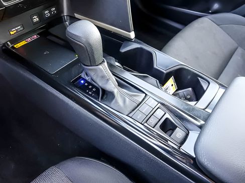 Used 2025 Toyota Camry LE FWD image 19