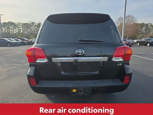 Used 2014 Toyota Land Cruiser image 5