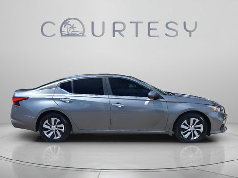 Certified 2019 Nissan Altima 2.5 S FWD image 8