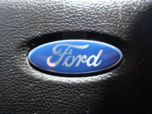Used 2016 Ford F150 XLT w/ Equipment Group 302A Luxury AWD/4WD image 36