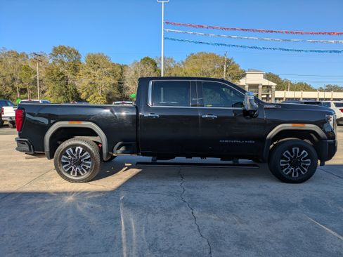 Used 2024 GMC Sierra 2500 Denali Ultimate image 5