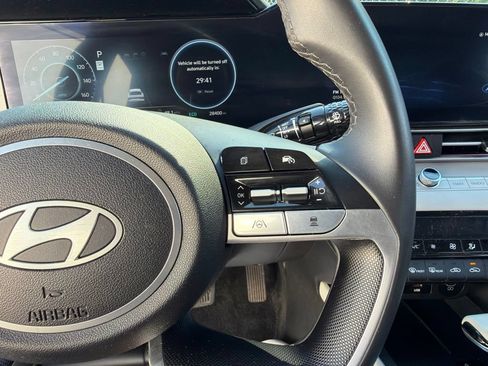 Used 2024 Hyundai Elantra Limited FWD image 28