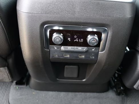New 2026 GMC Yukon XL Denali w/ Denali Reserve Package RWD image 31
