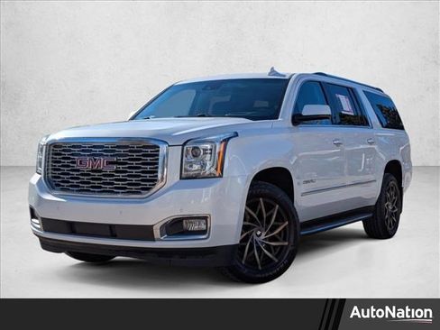 Used 2020 GMC Yukon XL Denali image 1