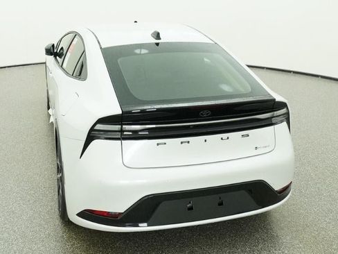 New 2026 Toyota Prius Plug-In Hybrid FWD image 6