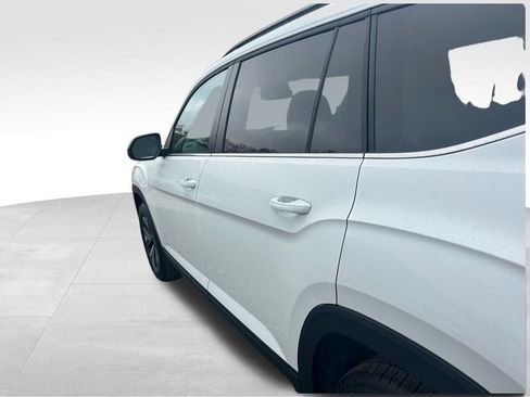 New 2026 Volkswagen Atlas SE image 28