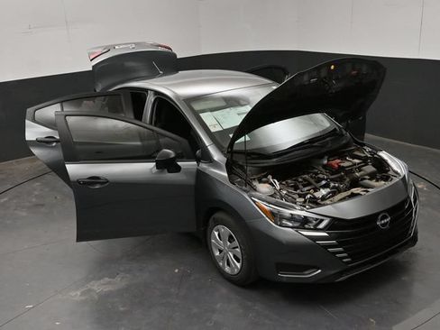 New 2025 Nissan Versa S w/ Trunk Package FWD image 25