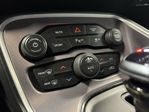 Used 2021 Dodge Challenger R/T image 21