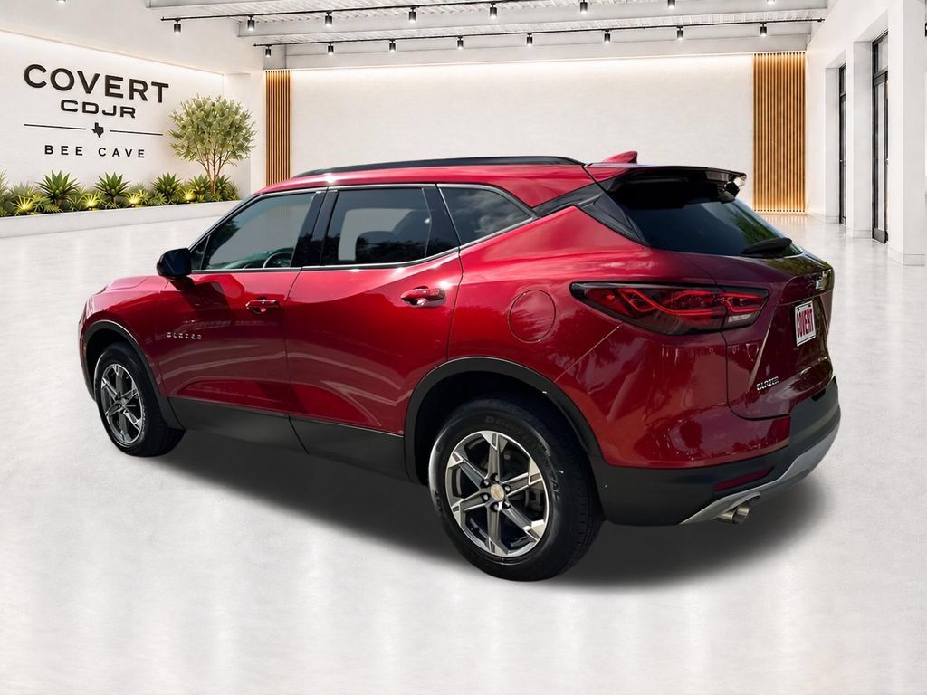 Used 2024 Chevrolet Blazer LT w/ Convenience Package FWD image 13