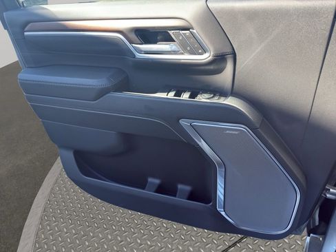 New 2025 GMC Sierra 2500 Denali w/ Technology Package image 13