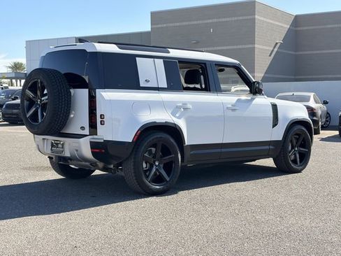 Used 2020 Land Rover Defender 110 SE image 28