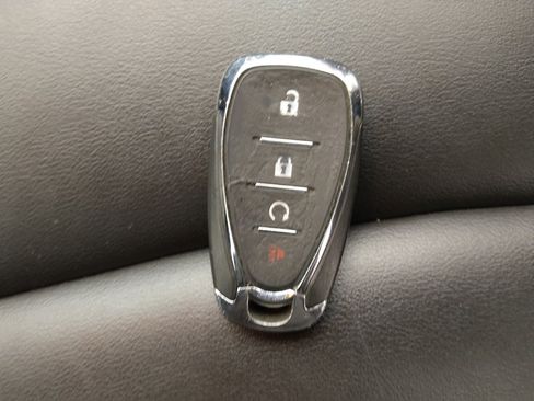 Used 2018 Chevrolet Sonic Premier image 32