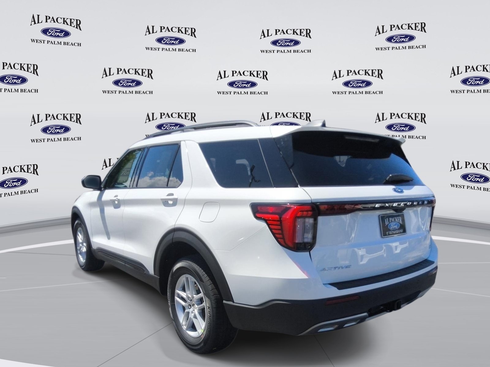 New 2026 Ford Explorer Active w/ Active Comfort Package RWD image 3