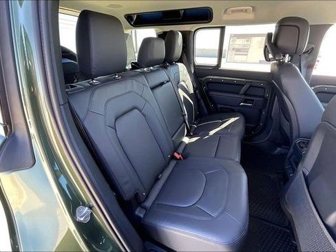 New 2026 Land Rover Defender 110 X-Dynamic SE image 11