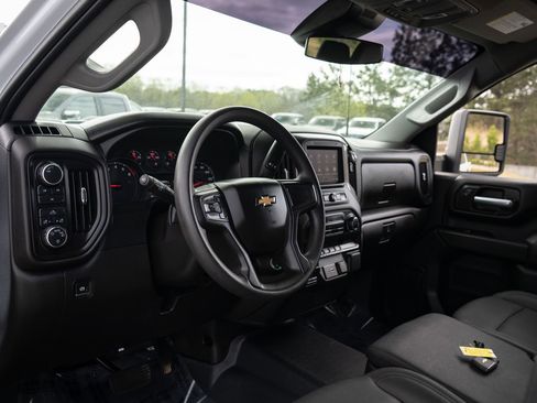 Used 2025 Chevrolet Silverado 2500 W/T w/ WT Convenience Package AWD/4WD image 13