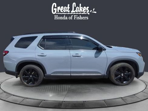 Used 2025 Honda Pilot Black Edition image 6