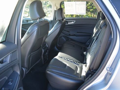 Used 2024 Ford Edge Titanium image 20