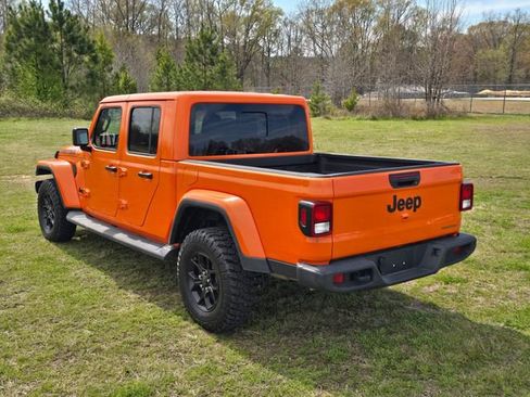 Used 2025 Jeep Gladiator High Tide image 15