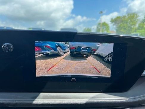 Used 2024 Buick Envista Sport Touring w/ Convenience I Package FWD image 18