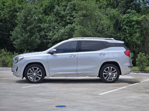 Used 2019 GMC Terrain Denali FWD image 4