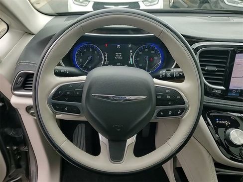 Used 2021 Chrysler Pacifica Limited w/ Premium & Safety Sphere Group image 23