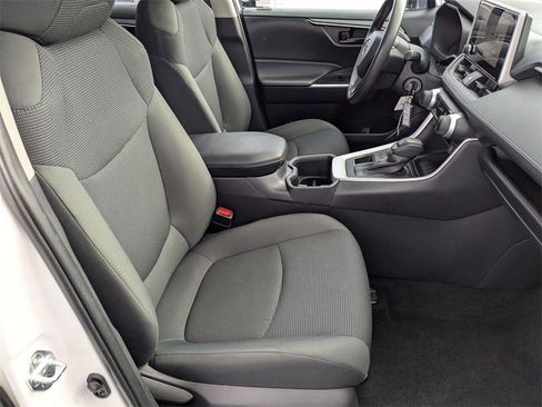 Used 2024 Toyota RAV4 LE image 39