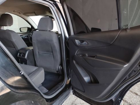 Used 2020 Chevrolet Equinox LT FWD image 14