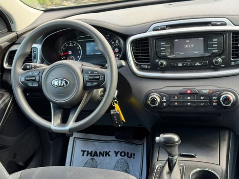 Used 2016 Kia Sorento AWD image 21