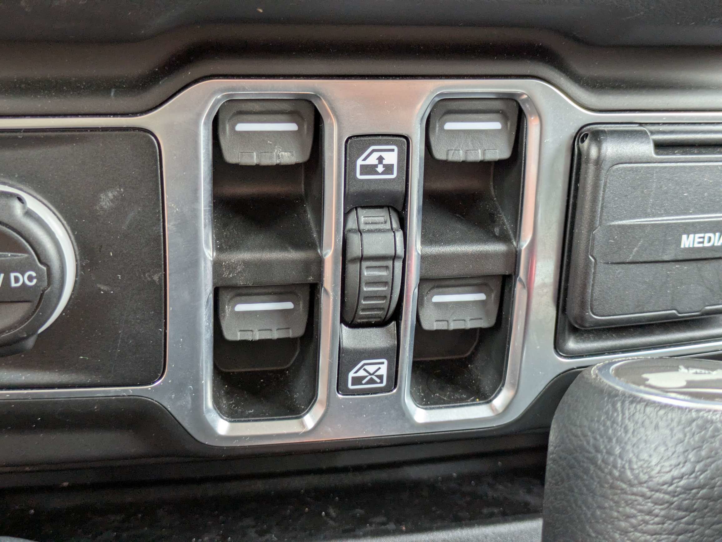 Used 2026 Jeep Wrangler Unlimited Sahara AWD/4WD image 21