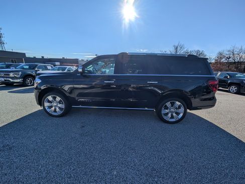Certified 2024 Ford Expedition Max Platinum image 3