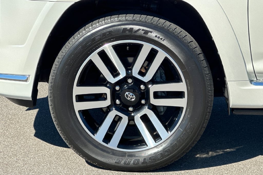 Used 2023 Toyota 4Runner Limited AWD/4WD image 27