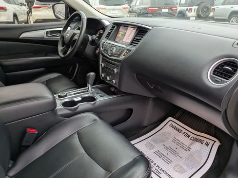 Used 2020 Nissan Pathfinder SL image 28