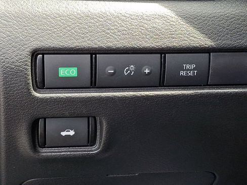 Used 2023 Nissan Sentra SV FWD image 25