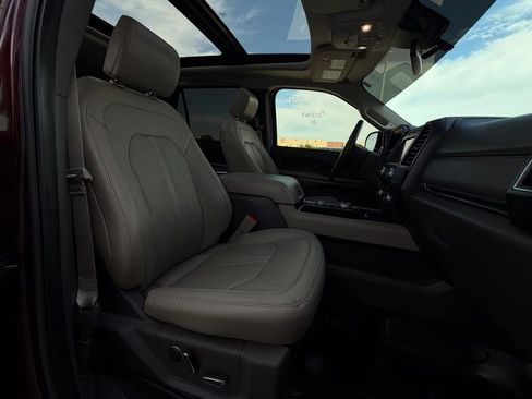 Used 2020 Ford Expedition Limited w/ Equipment Group 302A AWD/4WD image 24