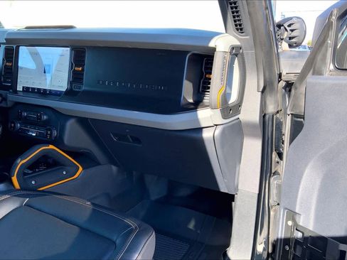 Used 2021 Ford Bronco Badlands image 18