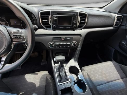 Used 2018 Kia Sportage LX FWD image 12