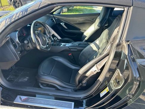Used 2019 Chevrolet Corvette Stingray Coupe w/ 1LT RWD image 5
