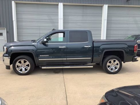 Used 2018 GMC Sierra 1500 SLT AWD/4WD image 4
