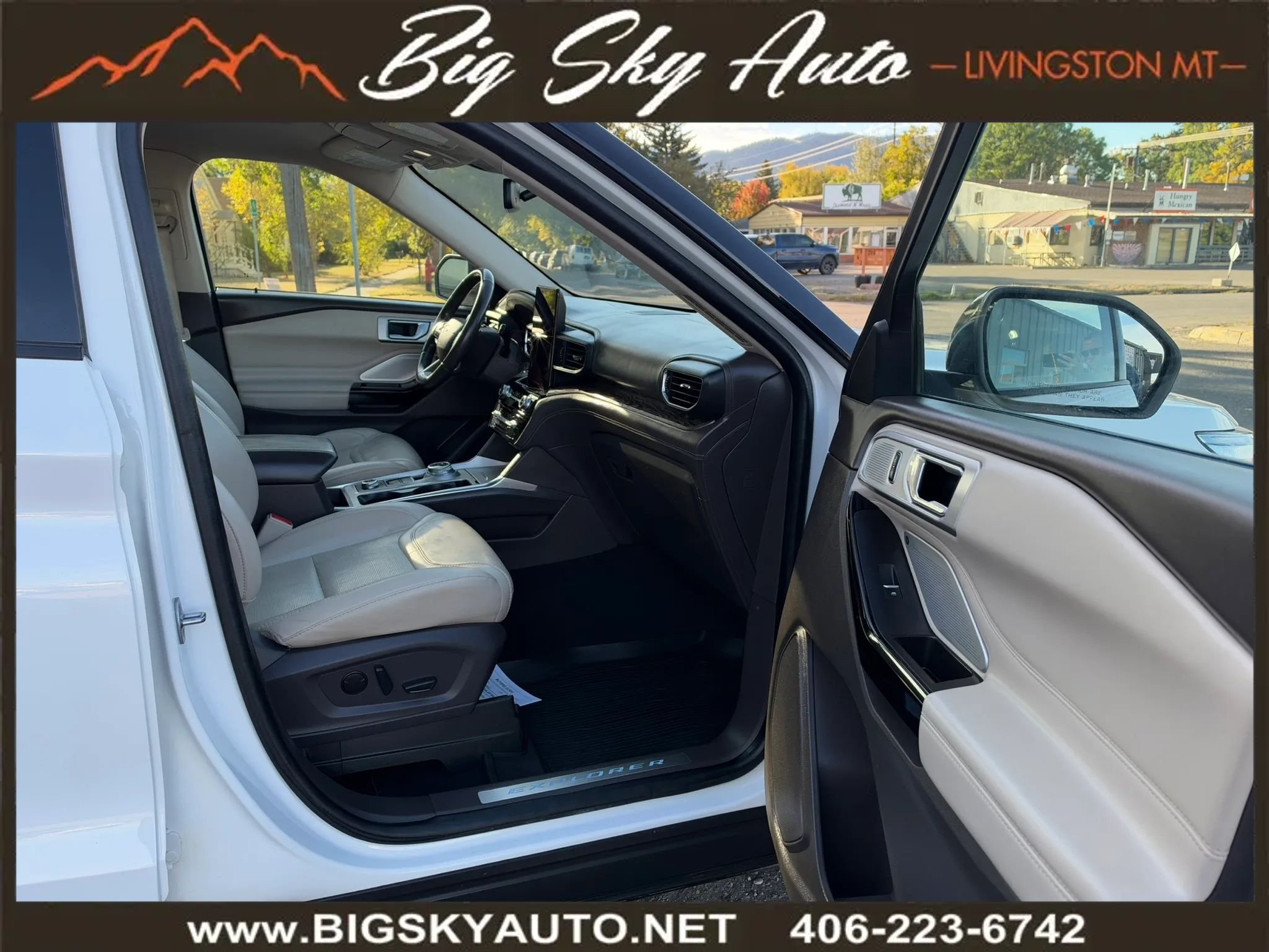 Used 2022 Ford Explorer Platinum w/ Equipment Group 601A AWD/4WD image 20