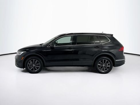 Used 2023 Volkswagen Tiguan SE FWD image 8